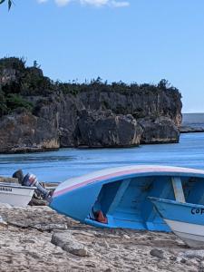 2-bedroom condo close to the beach and mountain