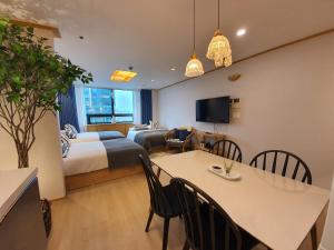 [Hongik-Univ] Modern studio