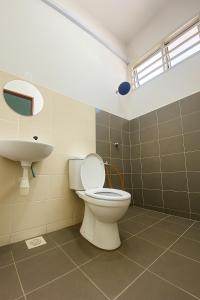 Jenhan Homestay Kuantan - Semi-D, Indoor Kids Playground