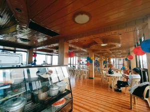 Mountain Pine Breeze