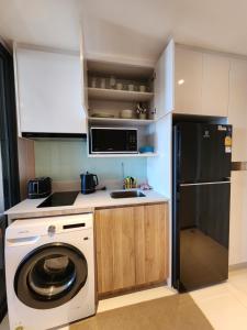 Central Pattaya Sea View Near Beach & Night Market