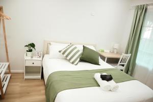 Queen room with shared bathroom Aircon