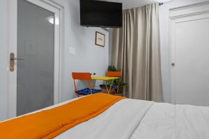 Ocean Park Studio Steps to beach Keyless entry