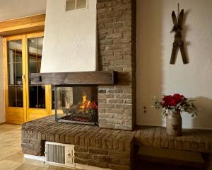 Apartment with Balcony & Mountain View