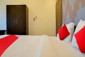 FabHotel Golden Heights