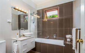 Brook place - 2BR Unit