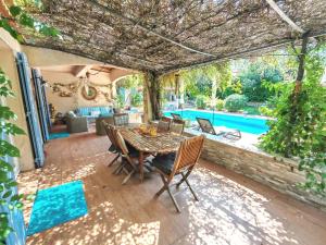 BELLE VILLA Piscine 120 m2, 8 pers, 3 belles chambres Près dAix-en-Provence