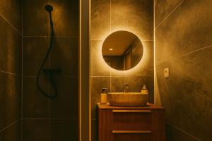 Suite Phoenix avec Cheminée, Terrasse et Videoprojecteur