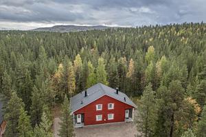 Aurelfox Chalet B by Aavalevi