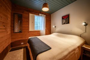 Aurelfox Chalet B by Aavalevi