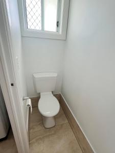 Sunlit Double room with shared bathoom