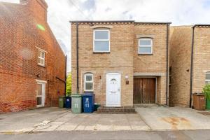 Spacious Stylish 4BR Home, Free Parking, WiFi, Garden, Headington-Oxford