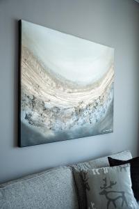 Cozy Downtown Apartment With Sauna, Balcony & Parking - Lapnest