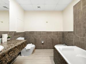 Luxurious 2BHK Sea & Dubai Eye View