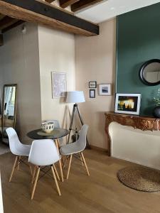 La Maison aux volets bleus 37 m3, Bords de Saône