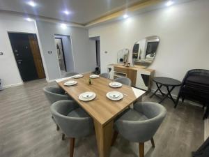 شقه فندقية علي النيل مباشر