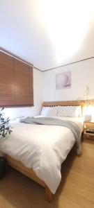 Lotte World, Lotte World Tower, Seokchon Lake, KSPO DOME, COEX, Olympic Park, Asan Medical Center, JYP,Close to Gangnam,2 Rooms, 6 people - Апартаменты/квартиры, Сеул