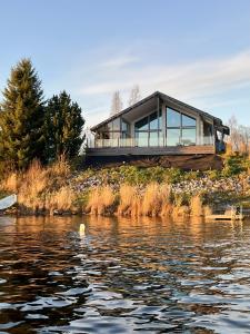 Aurora Arctic Riverside Villa