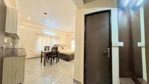 Shri Rudras Service Apartments
