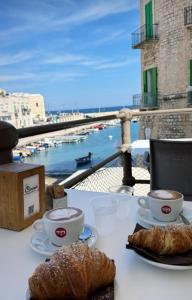 Blu Marina Apartment - 3hvězdičkové hotely ve městě Giovinazzo