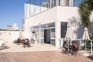 Apto Frente Mar Bali Beach Home Club 3 Quartos Climatizados Cozinha Completa Sacada com Churrasqueira 2 Vagas de Garagem Piscina borda infinita Sauna Academia Cinema Quadra Salão de Jogos Pé na Areia 15min do Beto Carrero