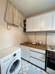 Cozy retro apartment near park