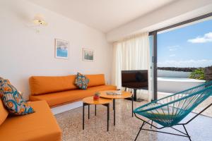 Lanzarote Famara Beach Bungalow