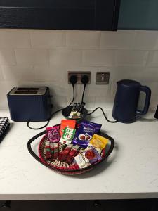 Victorias Bright Georgian Apartment