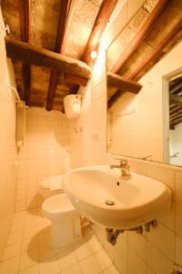 Borgo Pio by BuddyRent