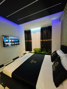 Modern Sueno Lux Apartments