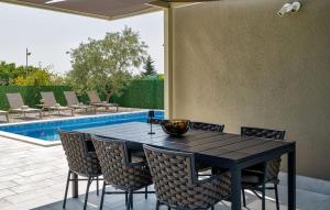 Gorgeous Home In Vodnjan With Sauna