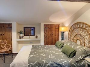 Chestnut Cottage - 27636