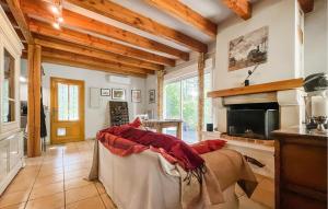 Awesome Home In Molières-Sur-Ceze