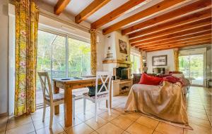Awesome Home In Molières-Sur-Ceze