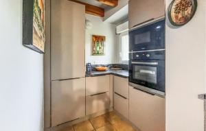 Awesome Home In Molières-Sur-Ceze