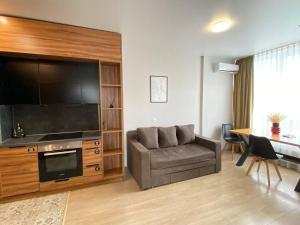 Nyvky Like Home - Good Apartment 50 з балконом