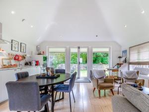 Fir Tree Apartment - Uk49993