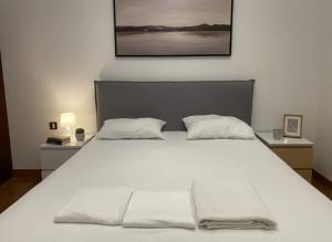 Seaside Serenity 3 Bedroom Haven with Shared Pool