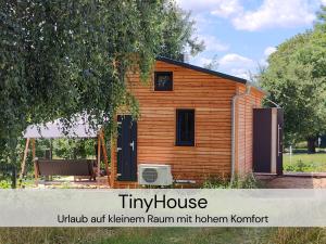 TinyHousebeiDresden mit Faßsauna unser größtes winziges Häuschen für bis zu 7 Personen, Kaminofen, große Terrasse - Nähe Sächsische Schweiz - Von Juni - September Mindestmietzeit 1 Woche Sa-Sa