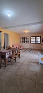 Big House Maricá Piscina e Praia Até 8 Pessoas