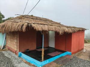 Kanthalloor Mud & Mist Homestay