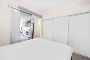Stylish 3BR Retreat with Stunning City Views