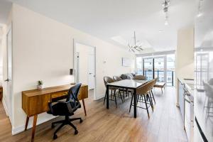 Stylish 3BR Retreat with Stunning City Views