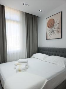 Golden Corner 1 - Sweet Escape Apartments