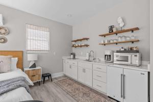 Sleek City Studio Escape