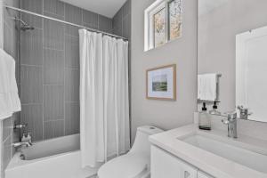 Sleek City Studio Escape