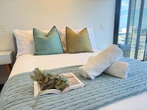 Modern 2B2B Southbank Apt with Free Parking