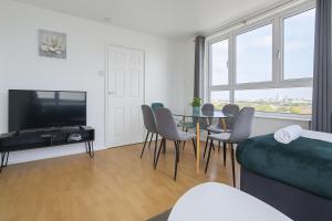 Comfy 3BR flat in the city perfect for long stay