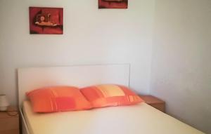 Gorgeous Apartment In Novi Vinodolski With Wifi