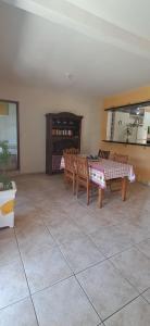 Big House Maricá Piscina e Praia Até 8 Pessoas